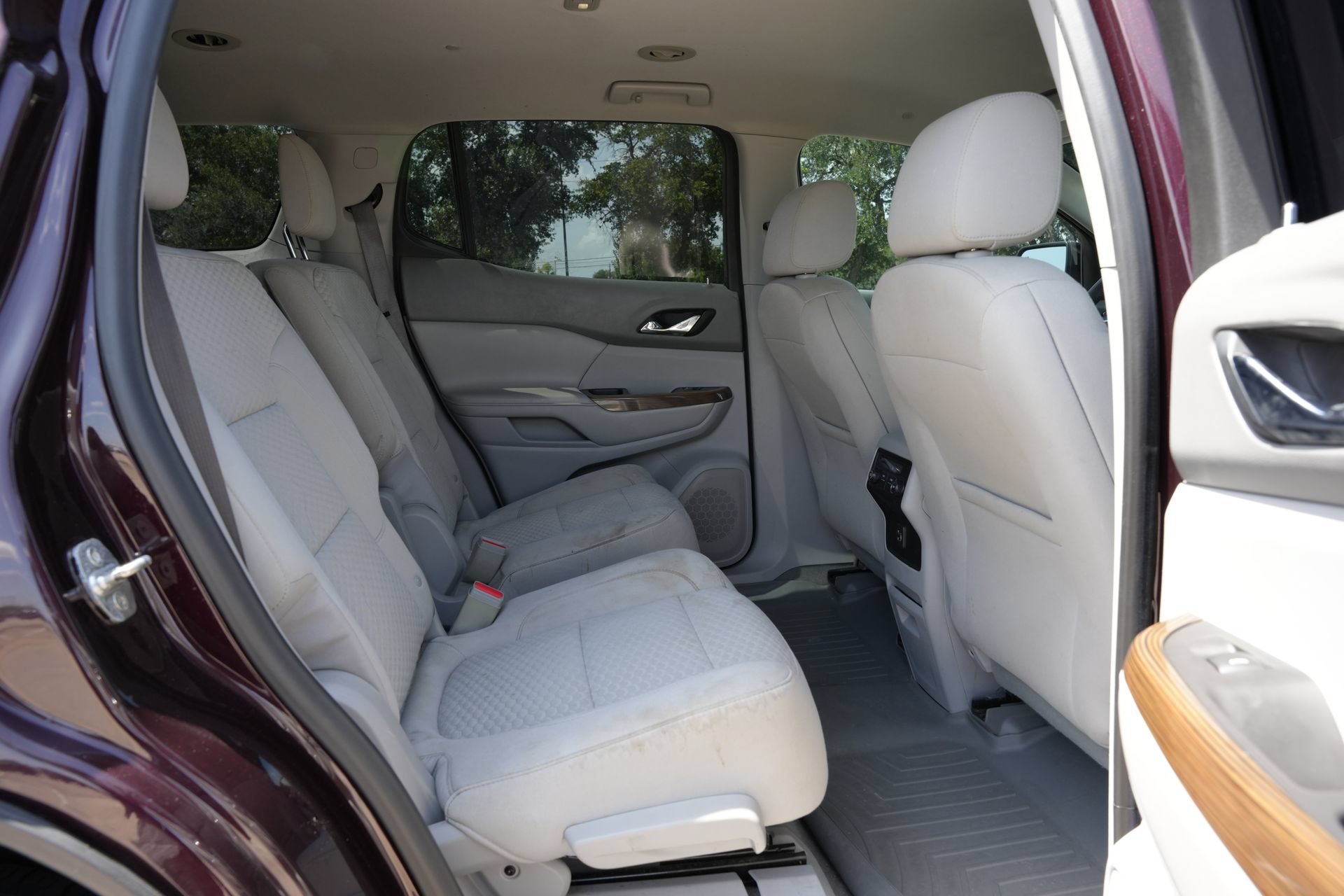 Used 2018 GMC Acadia SLE w/ Driver Alert Package I FWD image 23