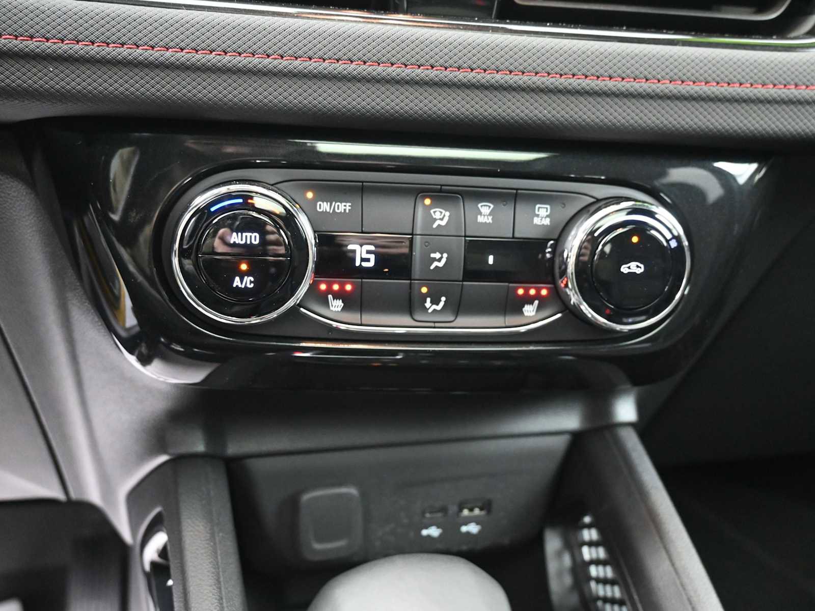 Used 2024 Chevrolet TrailBlazer RS w/ Convenience Package image 9