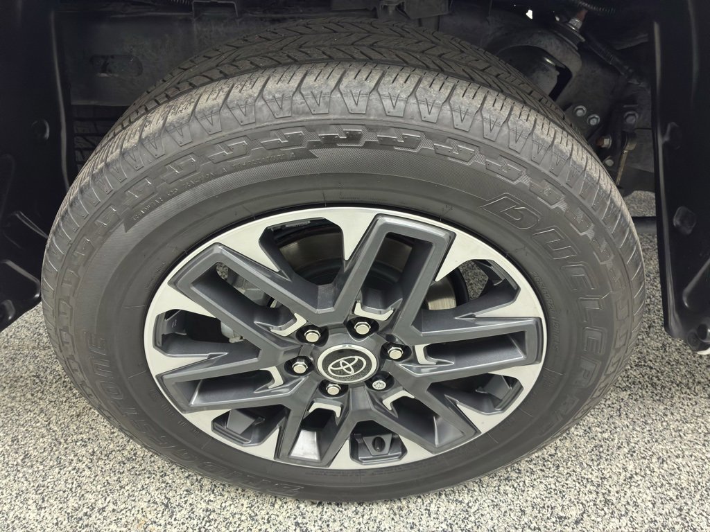 Used 2023 Toyota Tundra Limited image 15