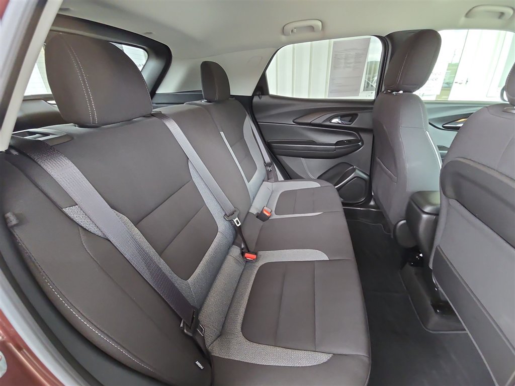 Used 2023 Chevrolet TrailBlazer LT FWD image 25