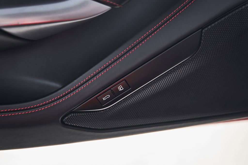 Used 2023 Ferrari F8 Tributo image 37