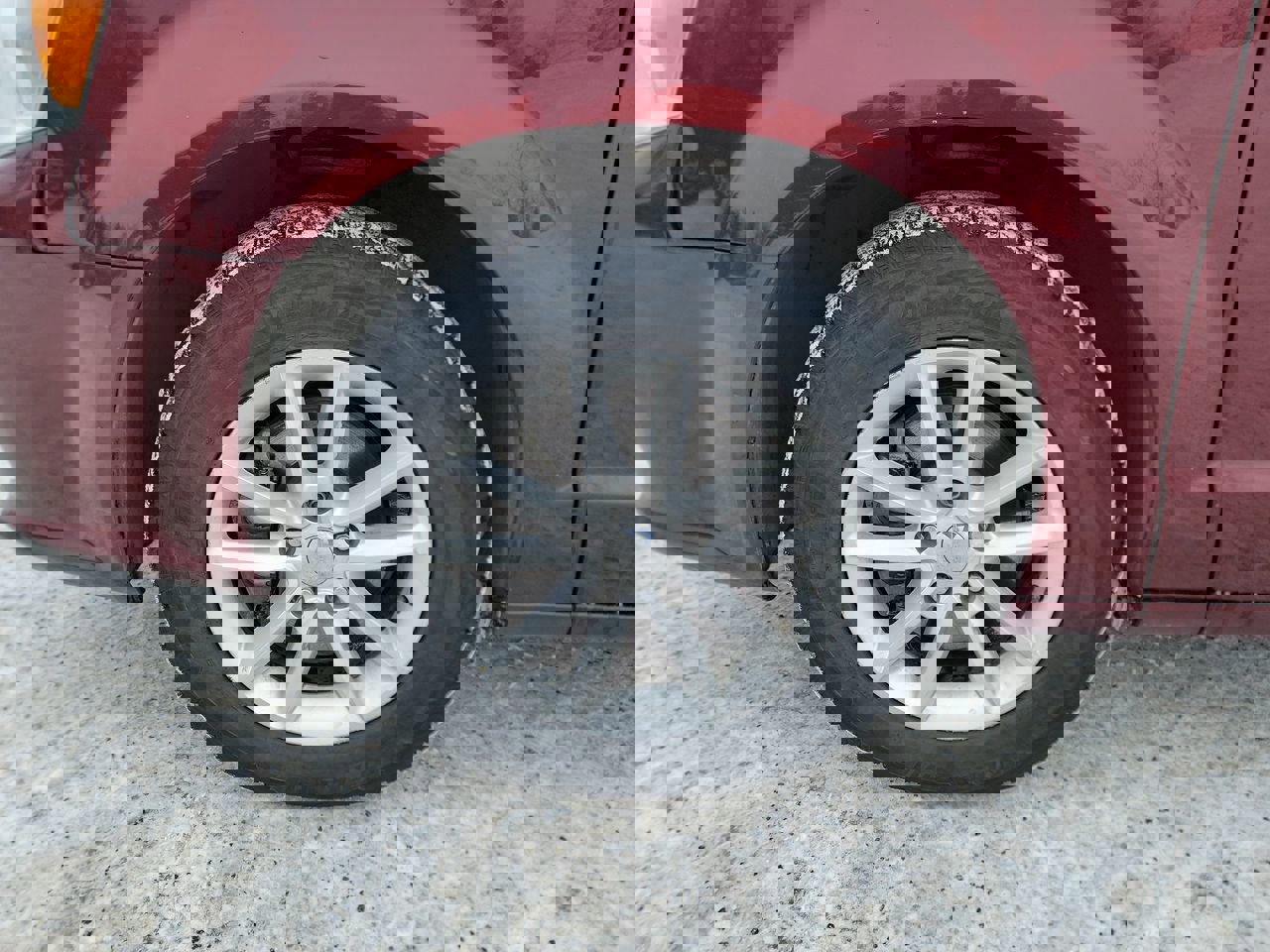 Used 2018 Dodge Grand Caravan SXT w/ Rear Park Assist Package image 10