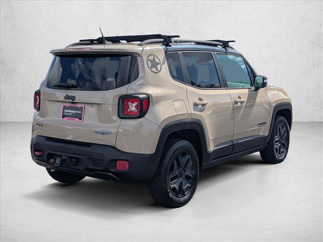 Used 2017 Jeep Renegade Trailhawk AWD/4WD image 5