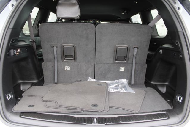 Used 2024 Jeep Grand Cherokee L Laredo image 48