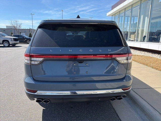 Certified 2025 Lincoln Aviator Reserve w/ Equipment Group 201A image 3
