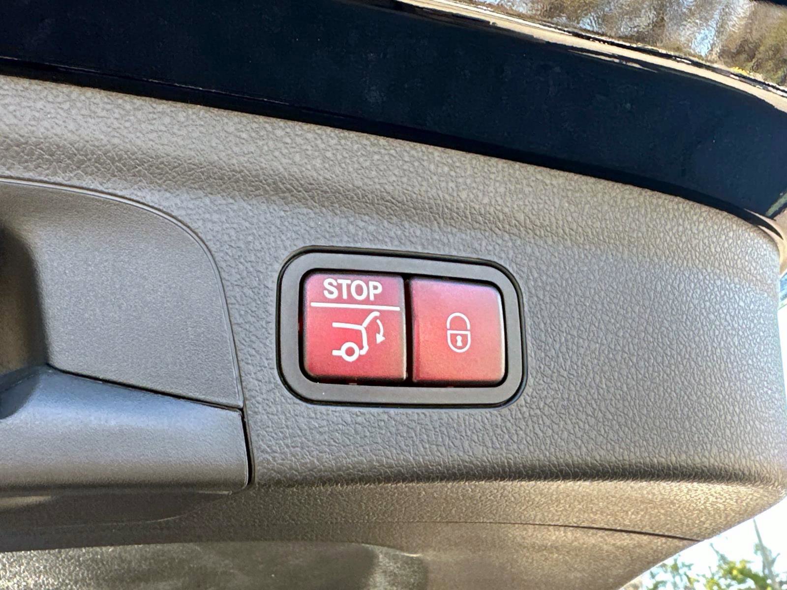 Certified 2025 Mercedes-Benz GLE 350 4MATIC image 12