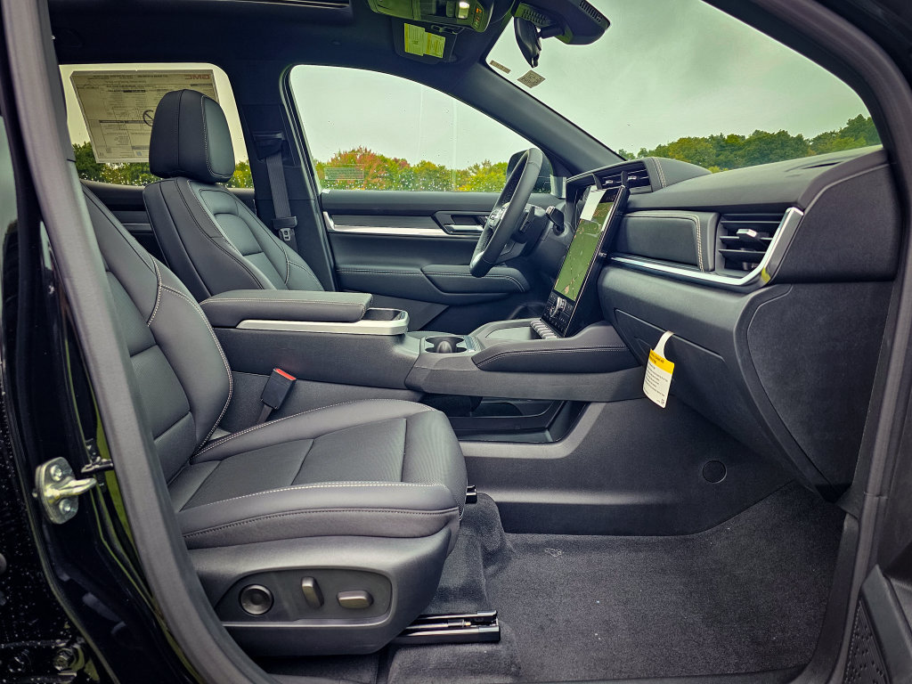 New 2027 GMC Terrain Elevation w/ Elevation Premium Package AWD/4WD image 41
