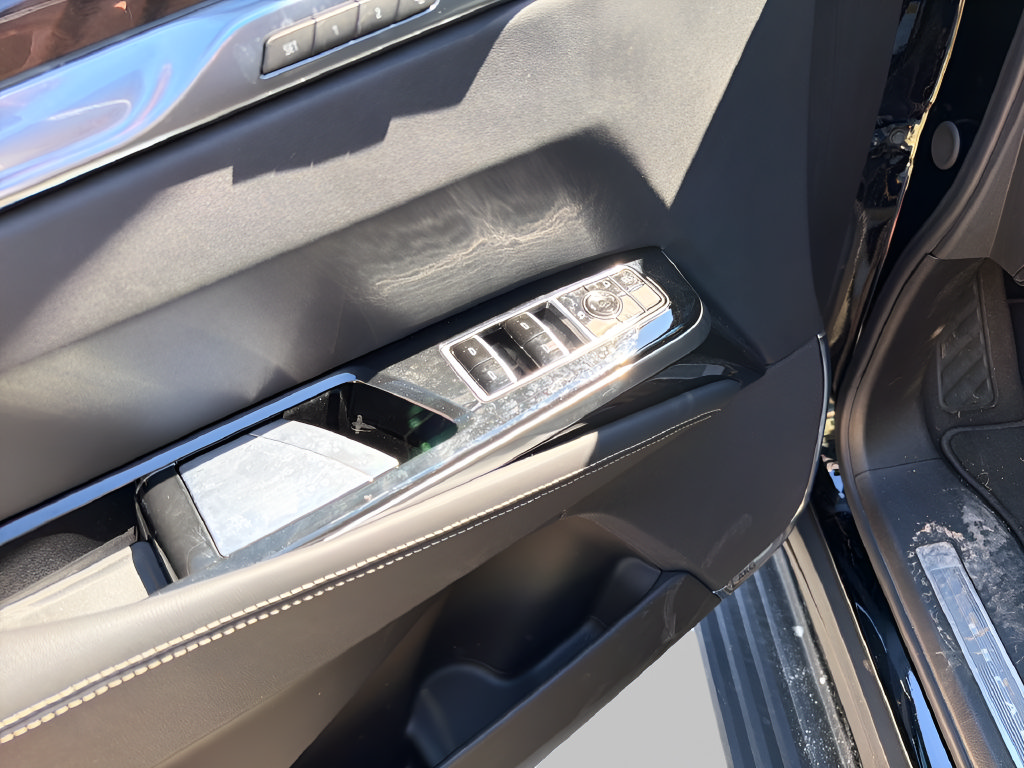 Used 2026 Cadillac Escalade Platinum Sport w/ LPO, ONYX Package AWD/4WD image 16