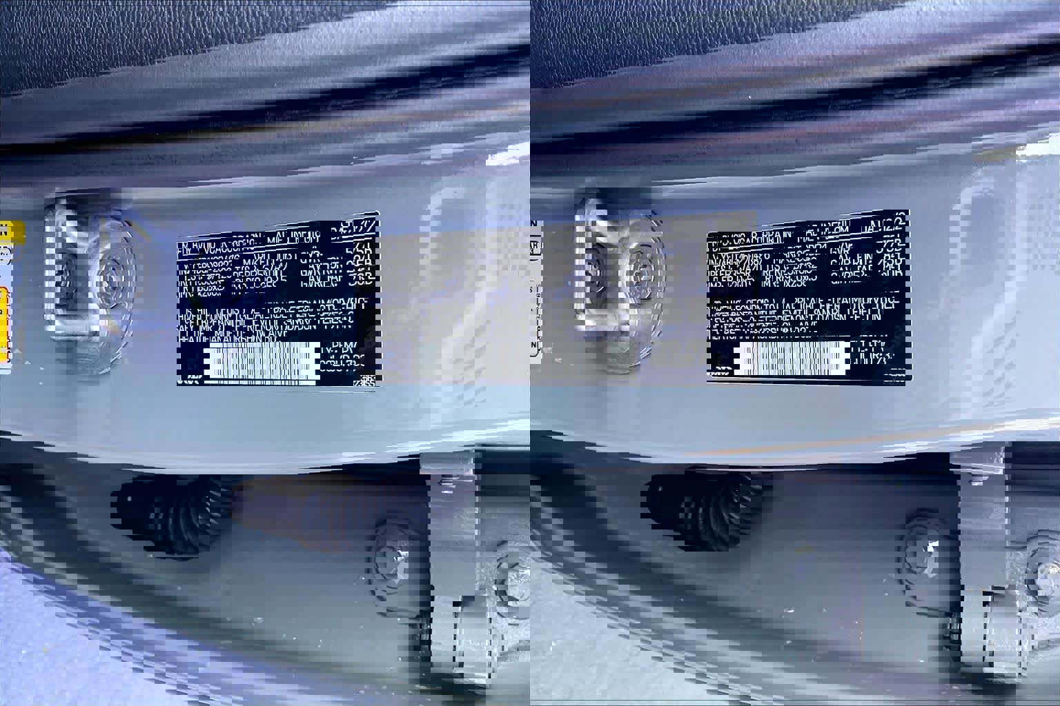 Used 2023 Volvo C40 P8 Recharge Ultimate image 35