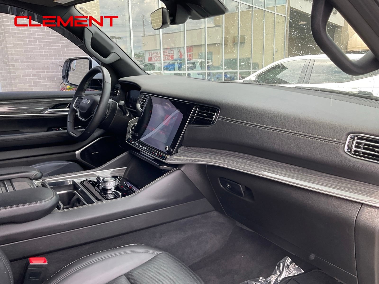 Used 2022 Jeep Wagoneer Series III AWD/4WD image 44