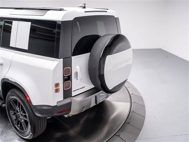 New 2026 Land Rover Defender 110 S AWD/4WD image 31