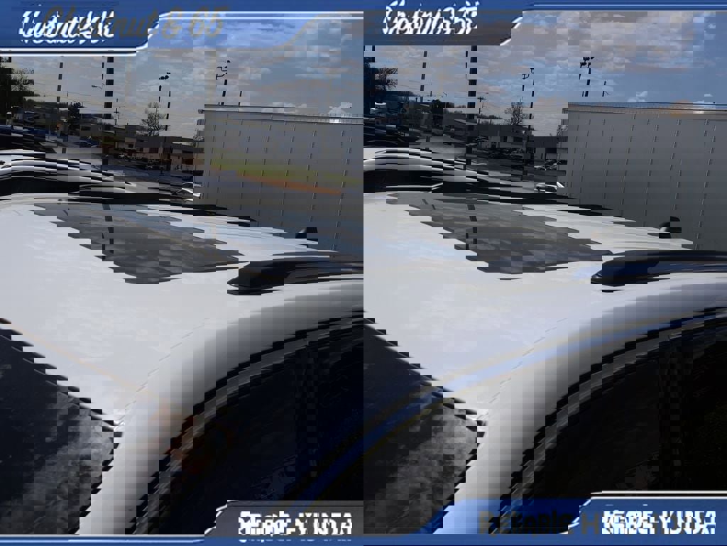 Used 2023 Jeep Grand Cherokee Laredo X image 13