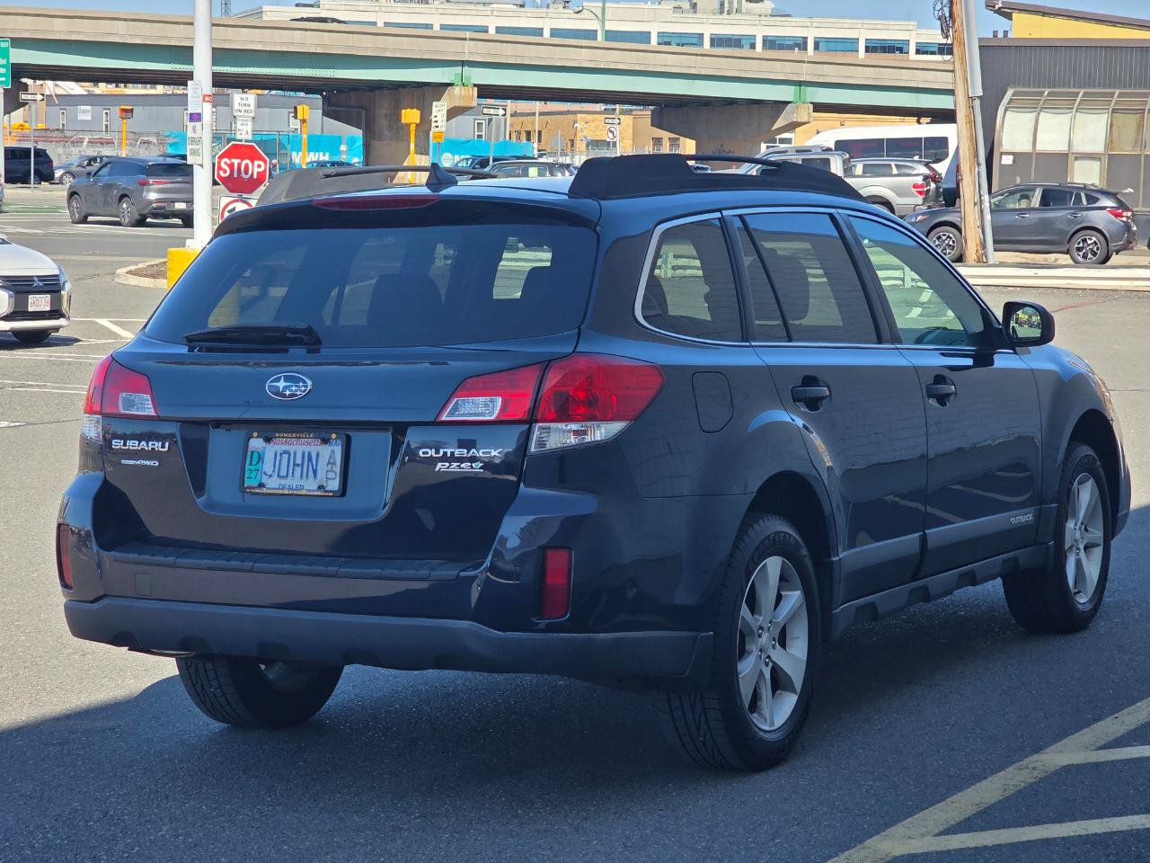Used 2014 Subaru Outback 2.5i Limited w/ Moonroof Package AWD/4WD image 7