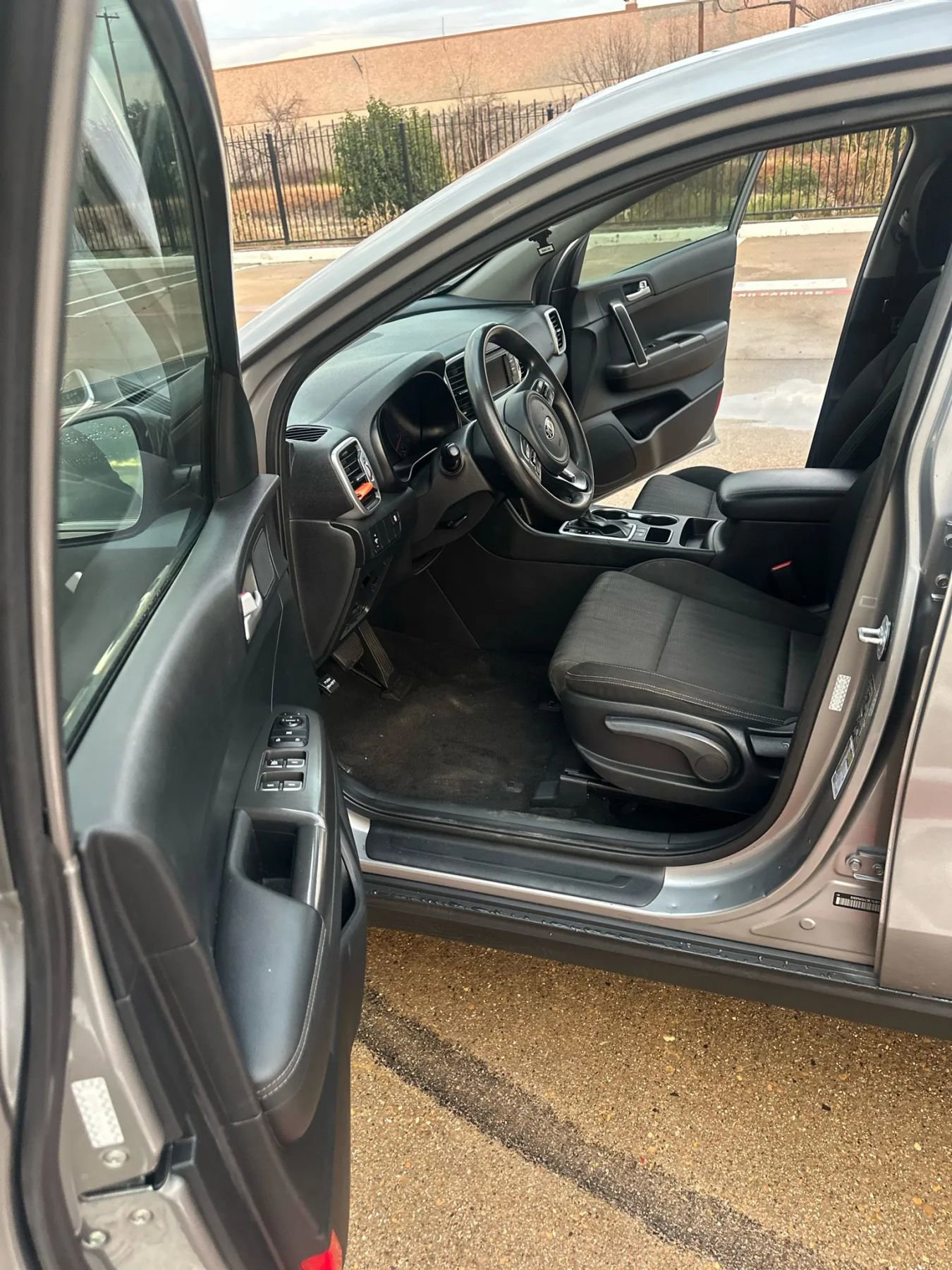 Used 2019 Kia Sportage LX image 10