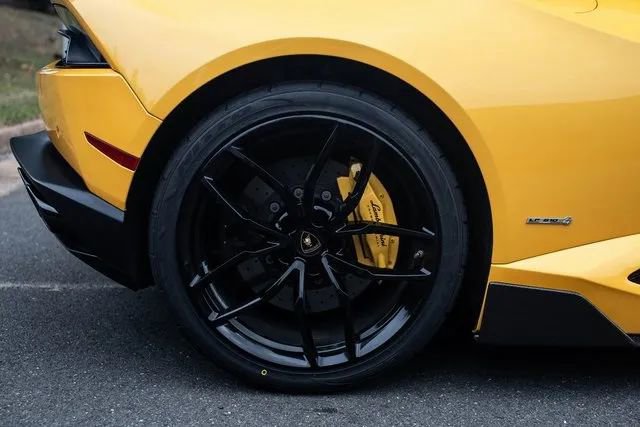 Used 2015 Lamborghini Huracan LP 610-4 image 45