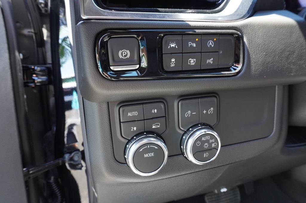 Certified 2026 GMC Yukon Denali AWD/4WD image 10