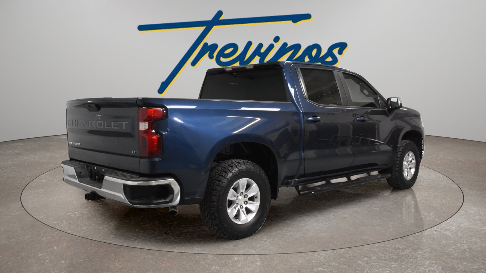 Used 2021 Chevrolet Silverado 1500 LT RWD image 2
