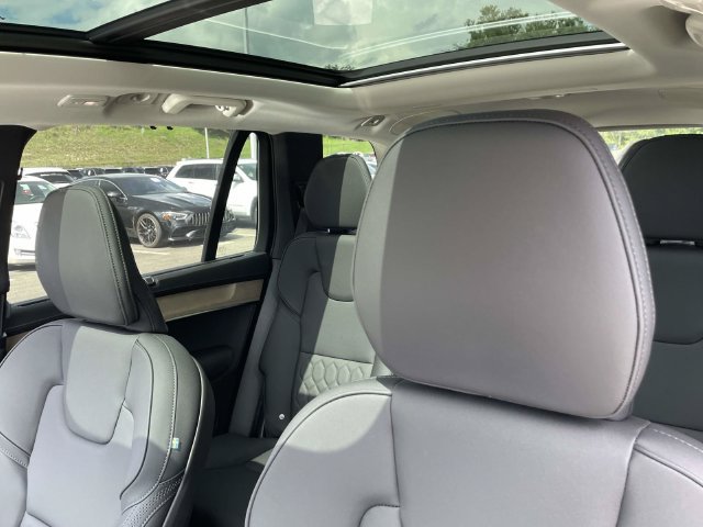 New 2027 Volvo XC90 B6 Plus AWD/4WD image 16