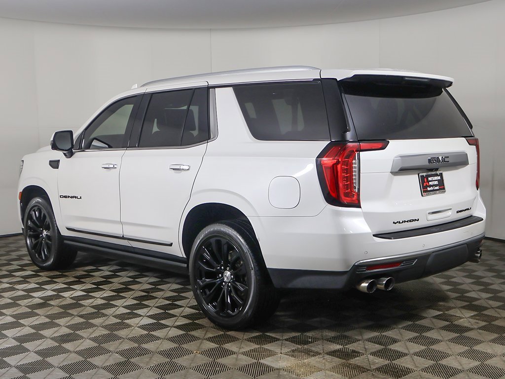 Used 2021 GMC Yukon Denali w/ Denali Premium Package image 18