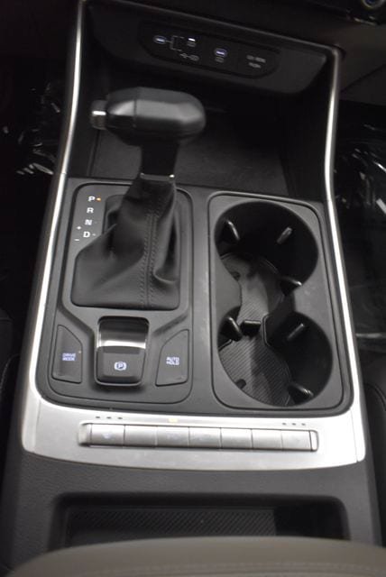 Used 2026 Kia Carnival FWD image 30