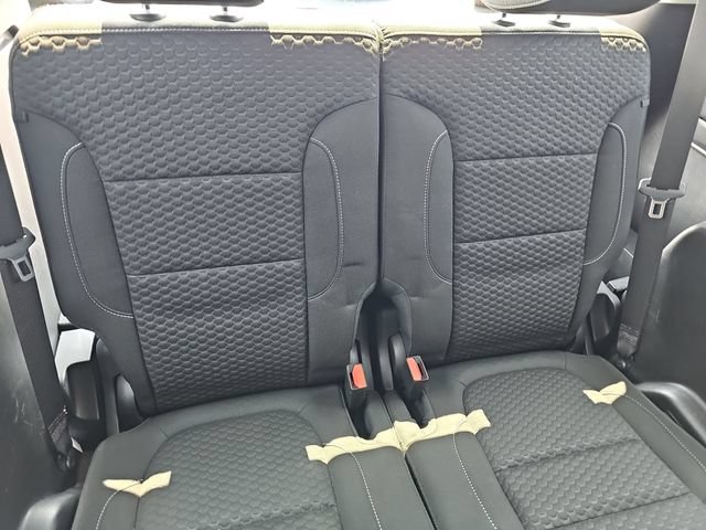 Used 2019 GMC Acadia SLE w/ LPO, Floor Liner Package FWD image 12