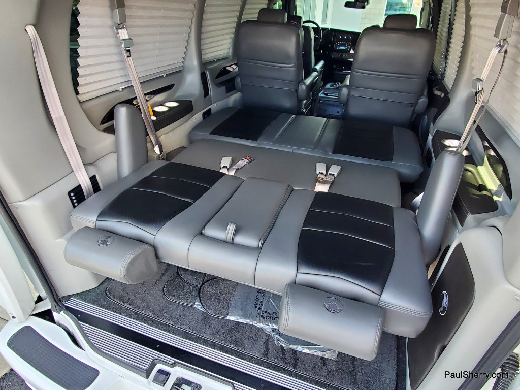 Used 2020 Chevrolet Express 2500 w/ Enhanced Convenience Package RWD image 20