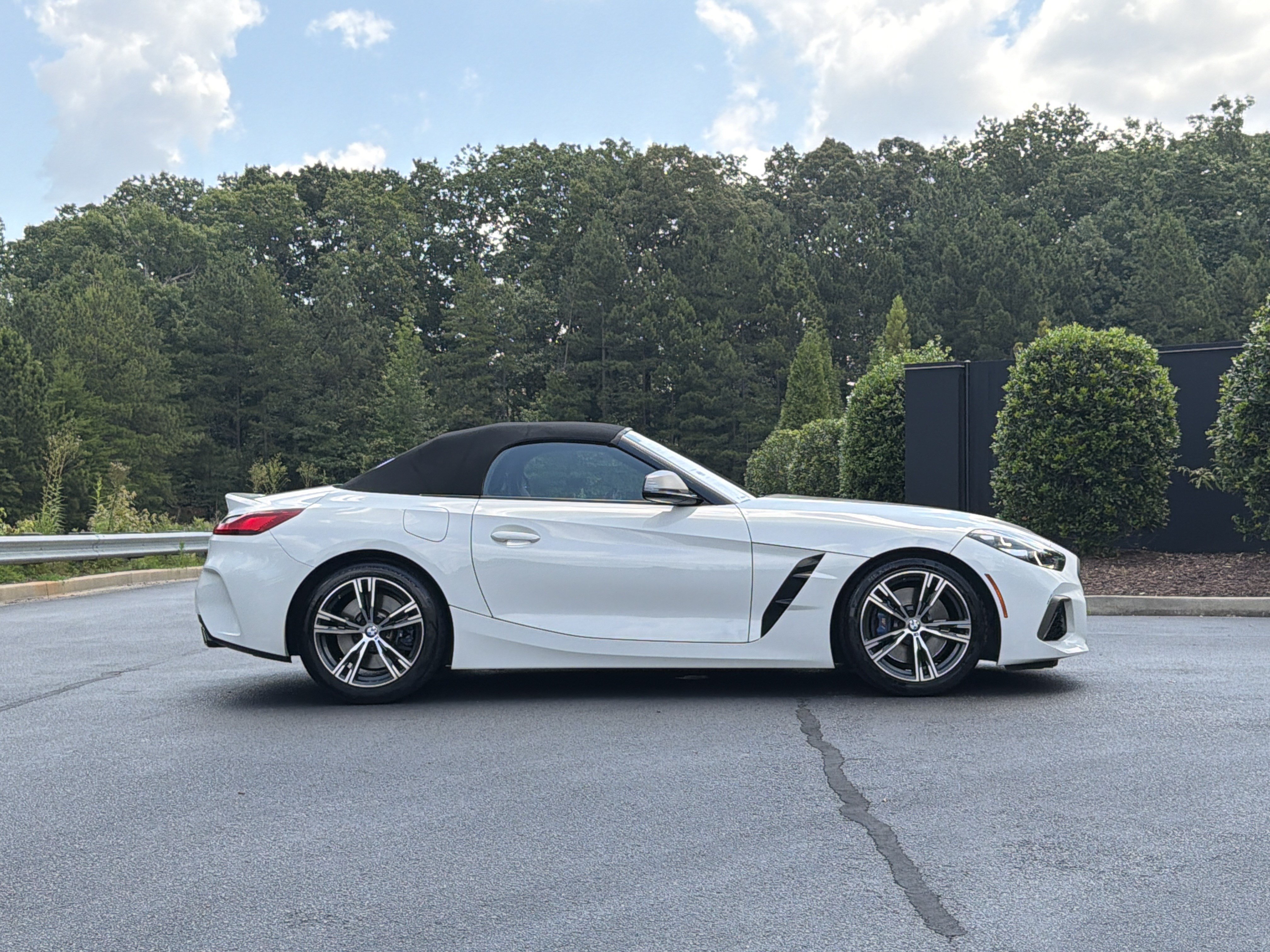 Used 2022 BMW Z4 M40i RWD image 35