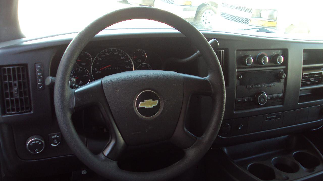 Used 2014 Chevrolet Express 1500 AWD image 23