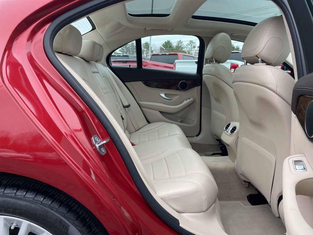 Used 2017 Mercedes-Benz C 300 4MATIC Sedan image 28