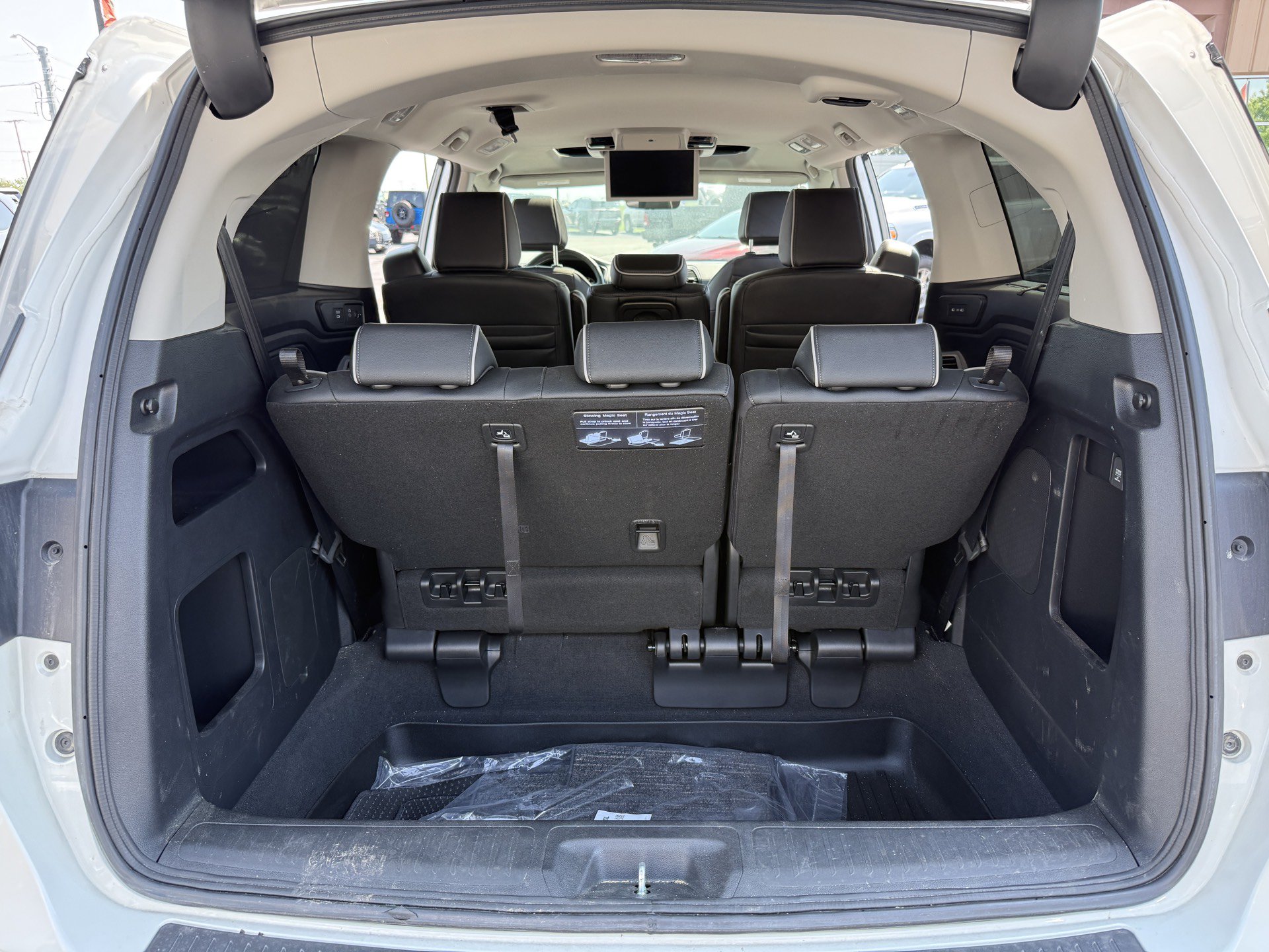 Used 2026 Honda Odyssey Elite image 32