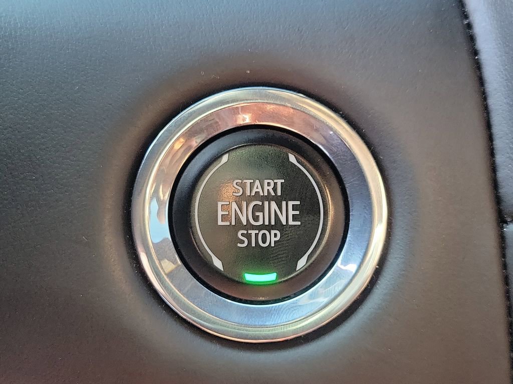 Used 2023 GMC Yukon Denali Ultimate image 35