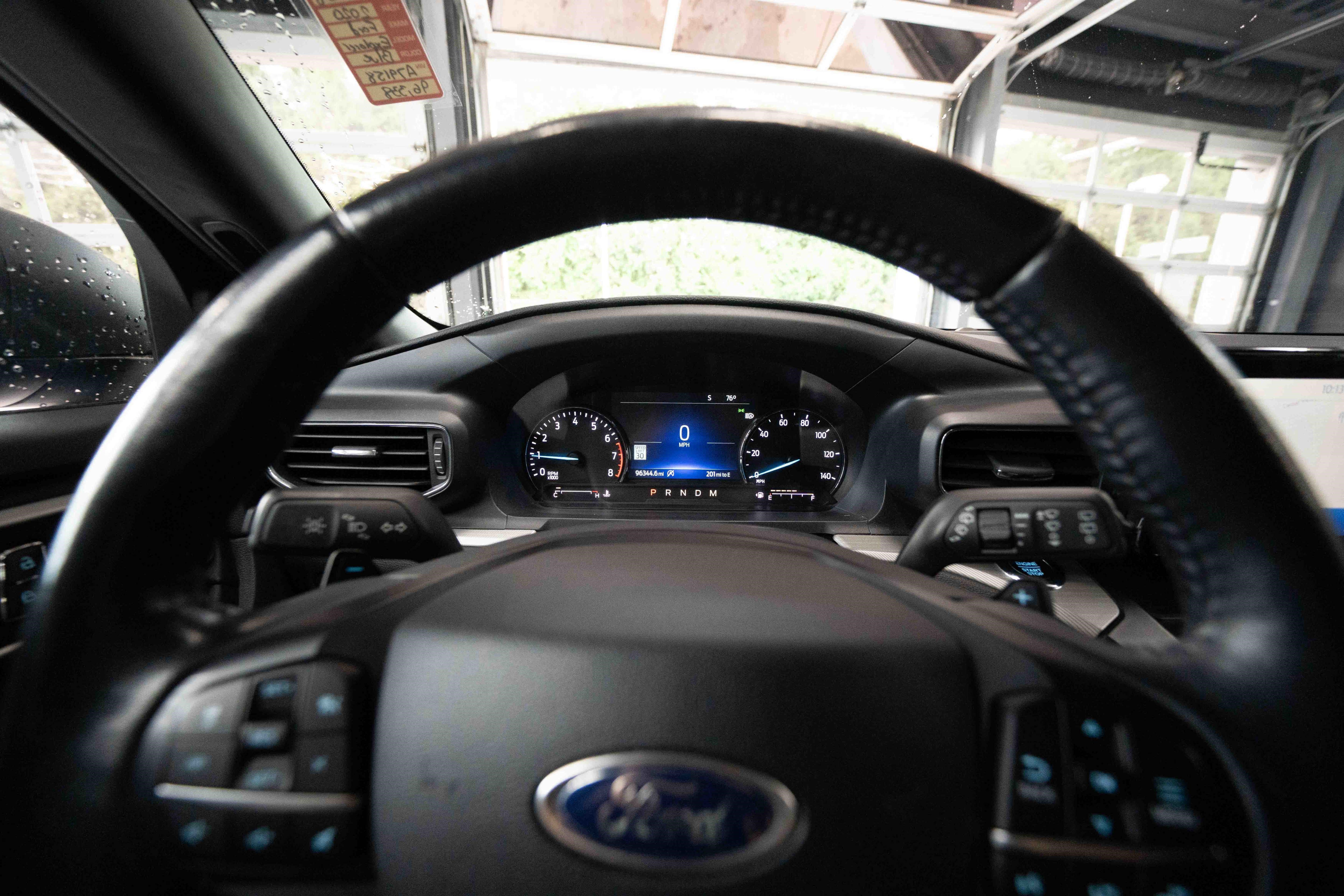 Used 2020 Ford Explorer XLT w/ Equipment Group 202A AWD/4WD image 15