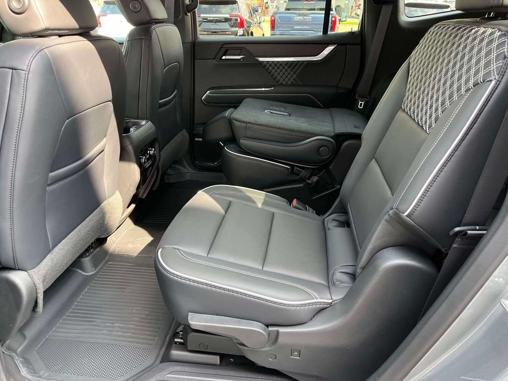 New 2027 GMC Acadia Denali w/ LPO, Floor Liner Package AWD/4WD image 16