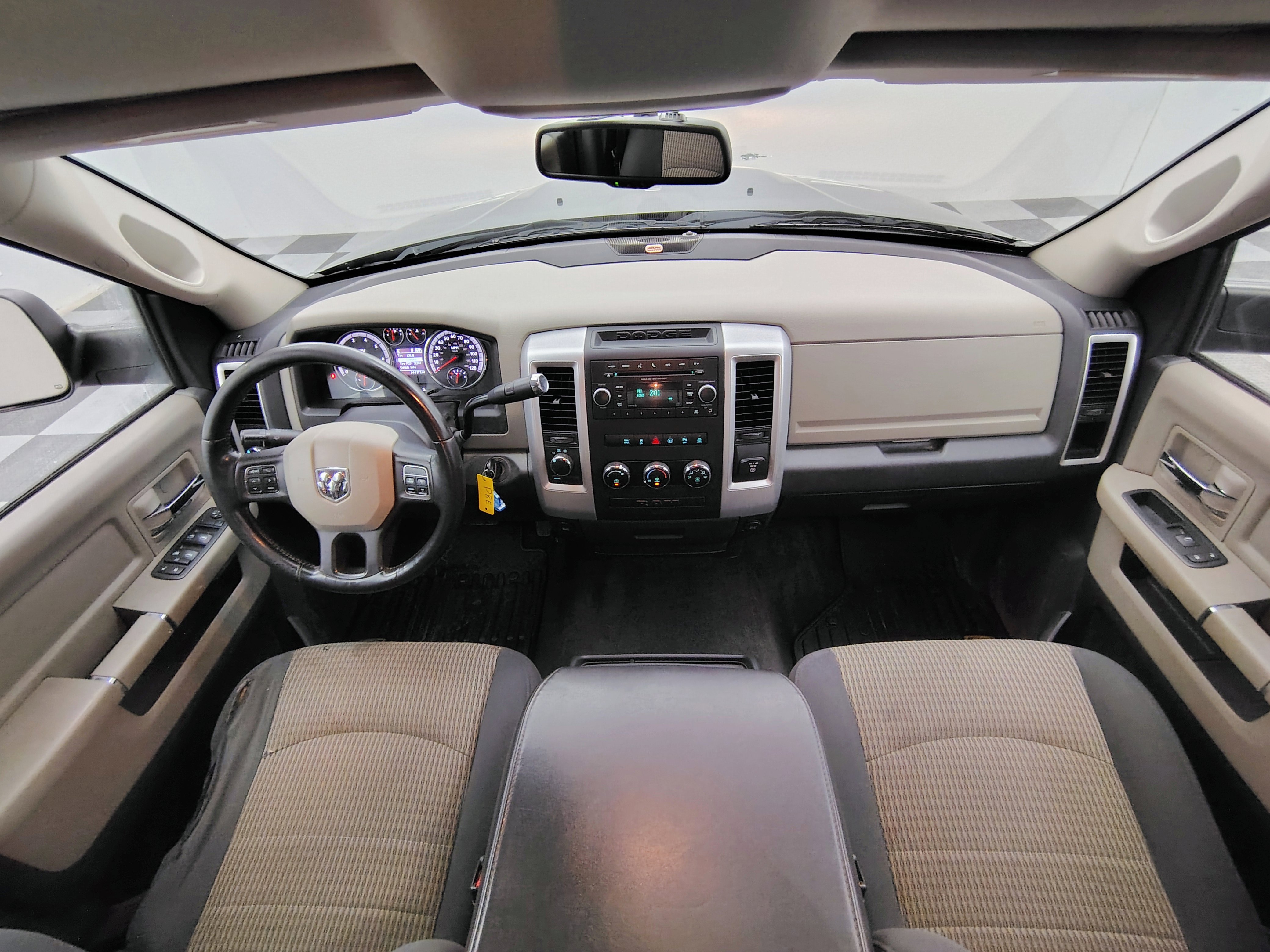 Used 2012 RAM 2500 SLT w/ Technology Group AWD/4WD image 2