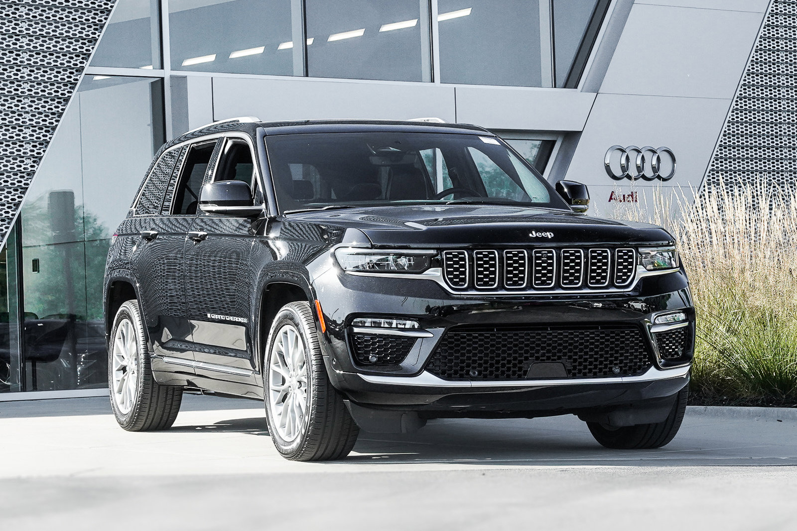 Used 2023 Jeep Grand Cherokee Summit