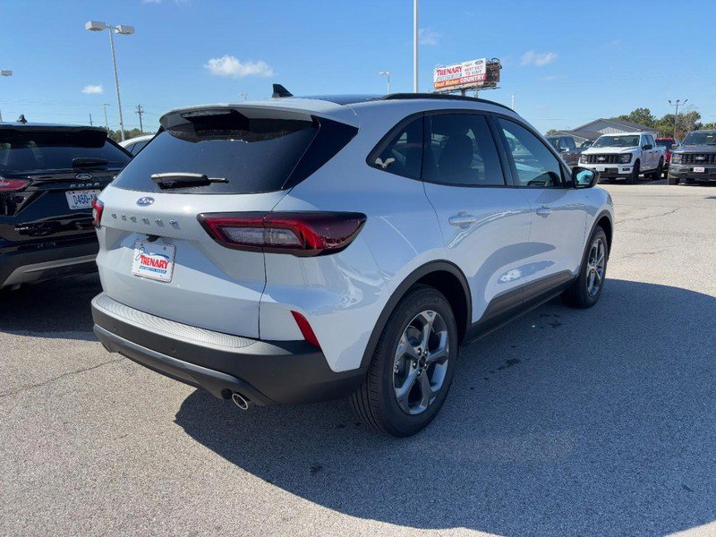 New 2026 Ford Escape ST-Line w/ Tech Pack #1 image 3
