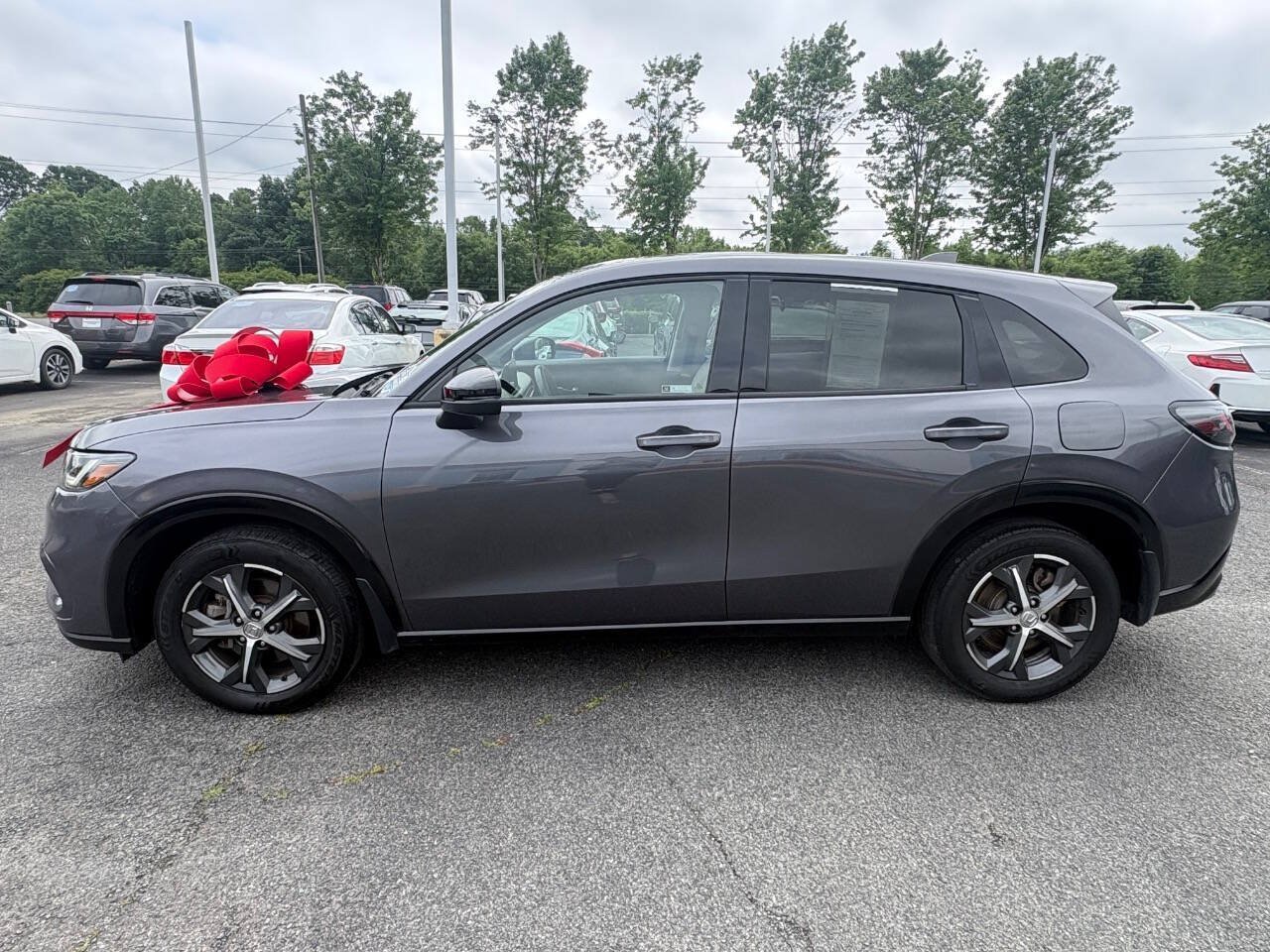 Used 2023 Honda HR-V EX-L image 3