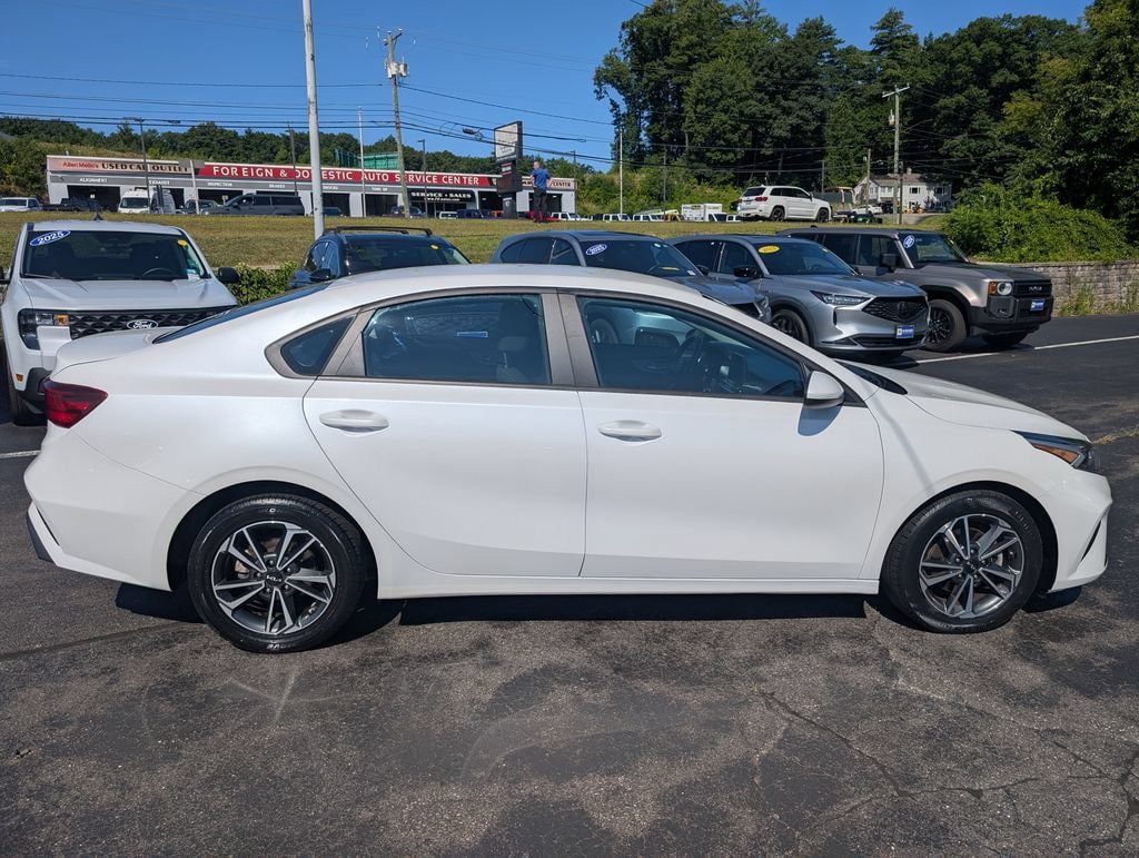 Used 2023 Kia Forte LXS FWD image 10