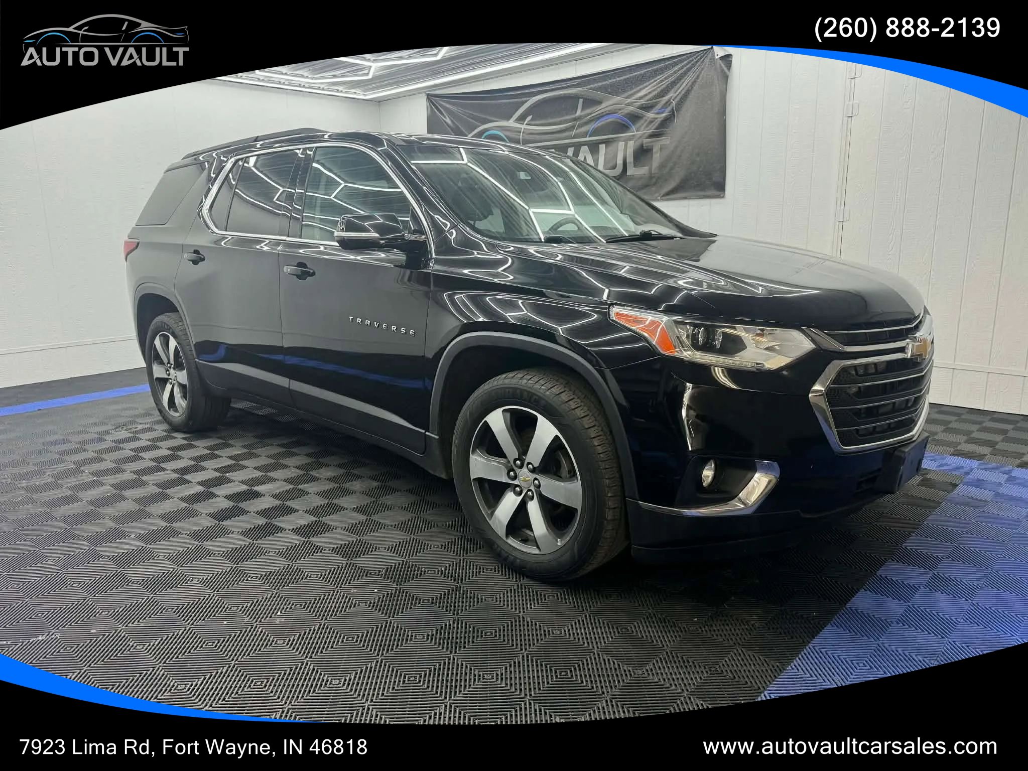 Used 2020 Chevrolet Traverse LT w/ LT Premium Package AWD/4WD image 1