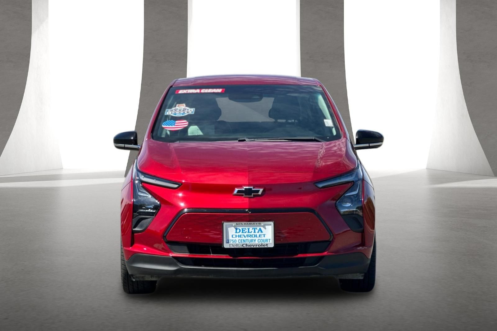Used 2023 Chevrolet Bolt LT w/ Infotainment Package FWD image 9