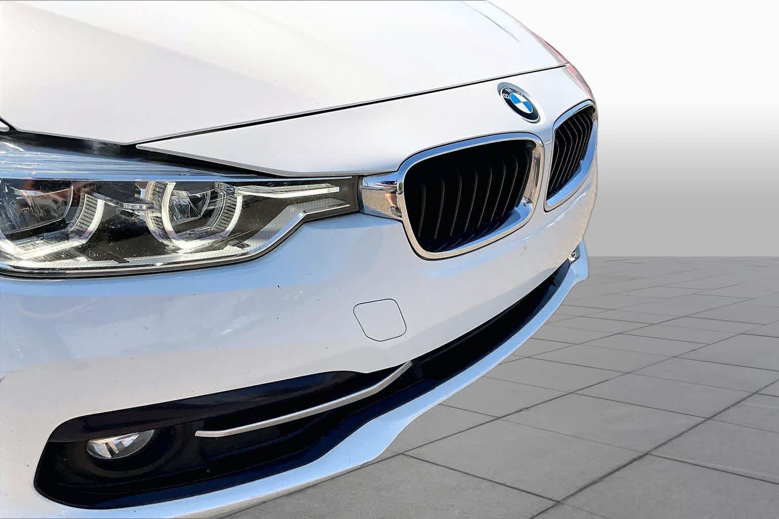 Used 2018 BMW 330i Sedan w/ Convenience Package RWD image 29