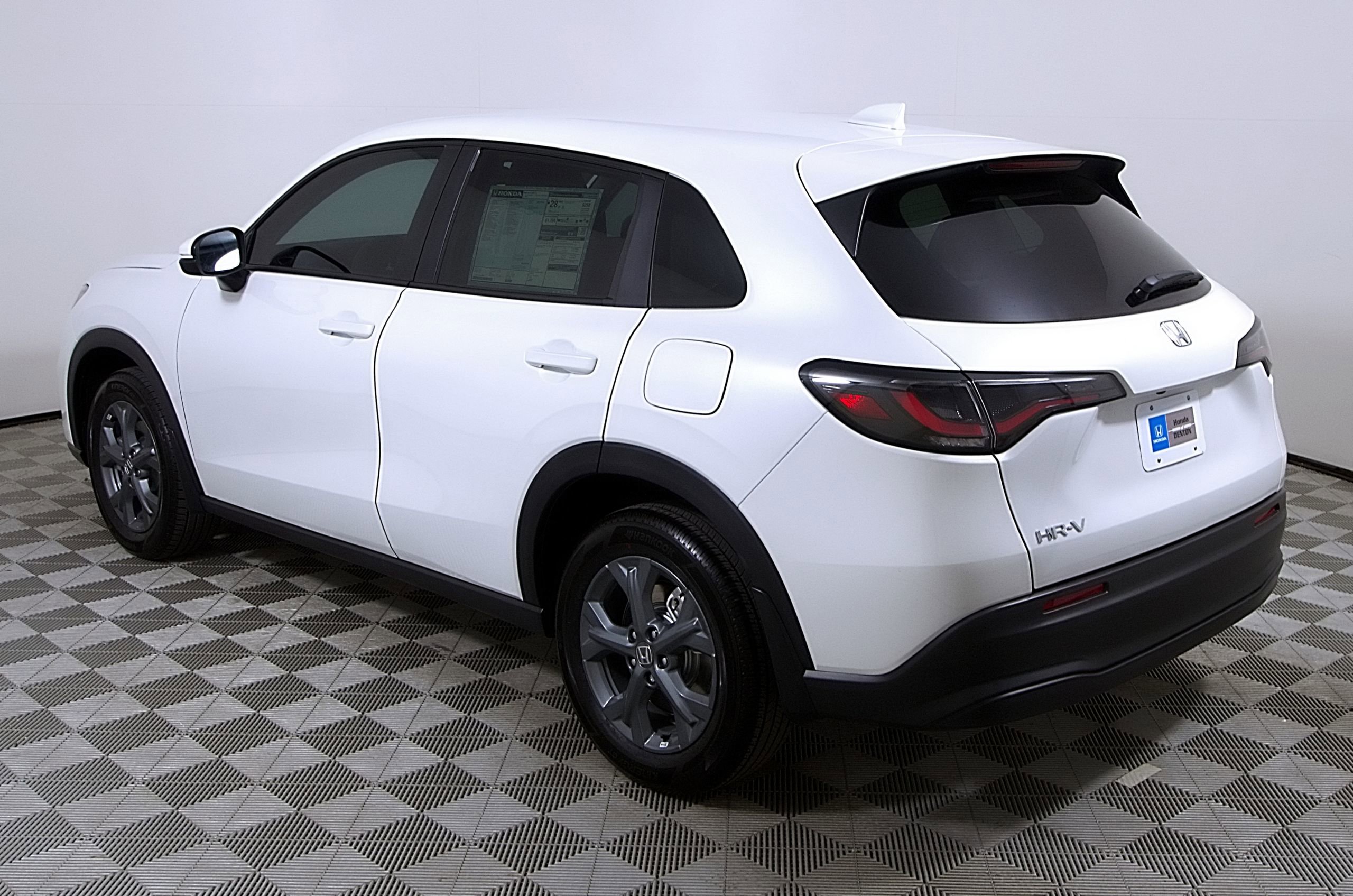 Certified 2026 Honda HR-V LX image 9