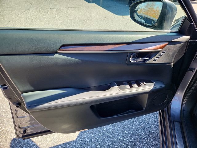 Used 2016 Lexus ES 350 w/ Navigation System Package image 12