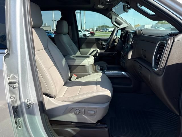 Used 2019 Chevrolet Silverado 1500 LTZ w/ LTZ Premium Package AWD/4WD image 17