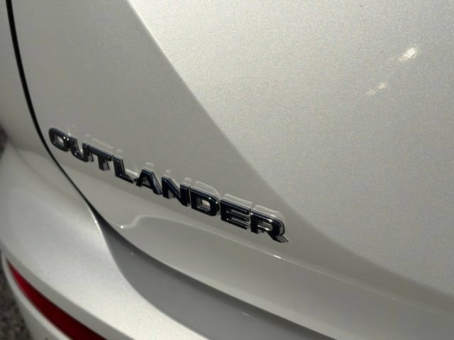 Used 2024 Mitsubishi Outlander SEL FWD image 13