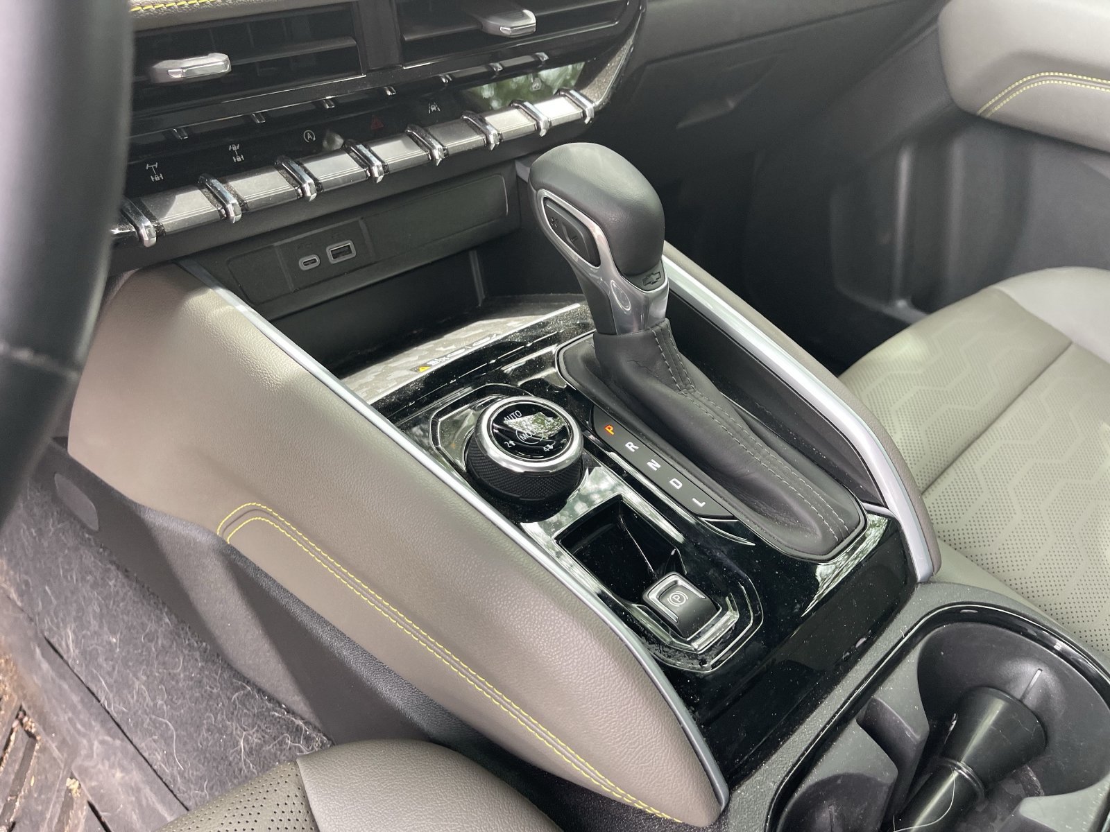Used 2023 Chevrolet Colorado ZR2 w/ ZR2 Convenience Package III AWD/4WD image 12