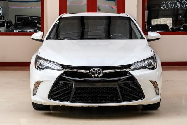 Used 2016 Toyota Camry SE FWD image 8