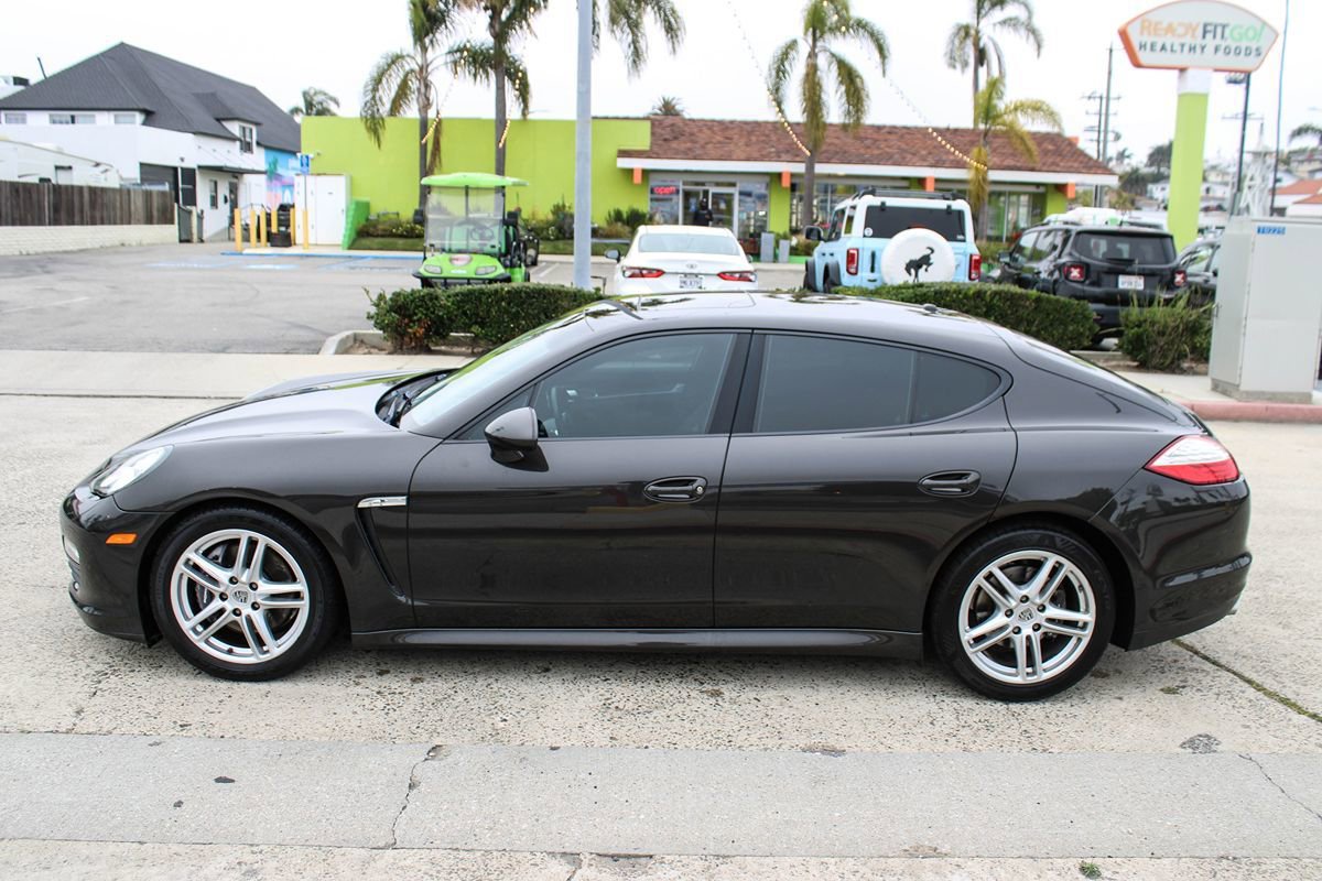 Used 2012 Porsche Panamera image 2
