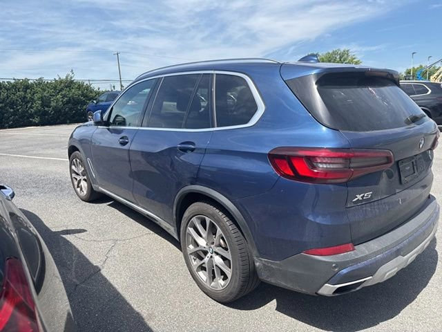 Used 2021 BMW X5 xDrive40i w/ Premium Package AWD/4WD image 13