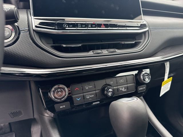 New 2026 Jeep Compass Latitude AWD/4WD image 28